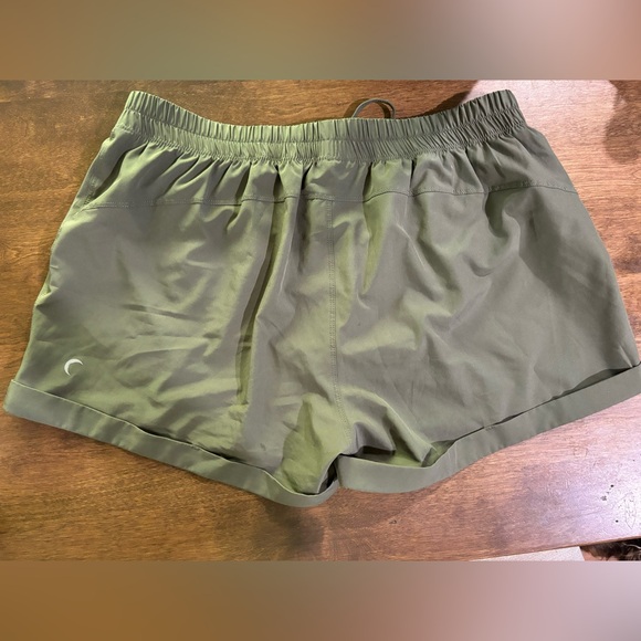 Zyia shorts - Picture 2 of 6
